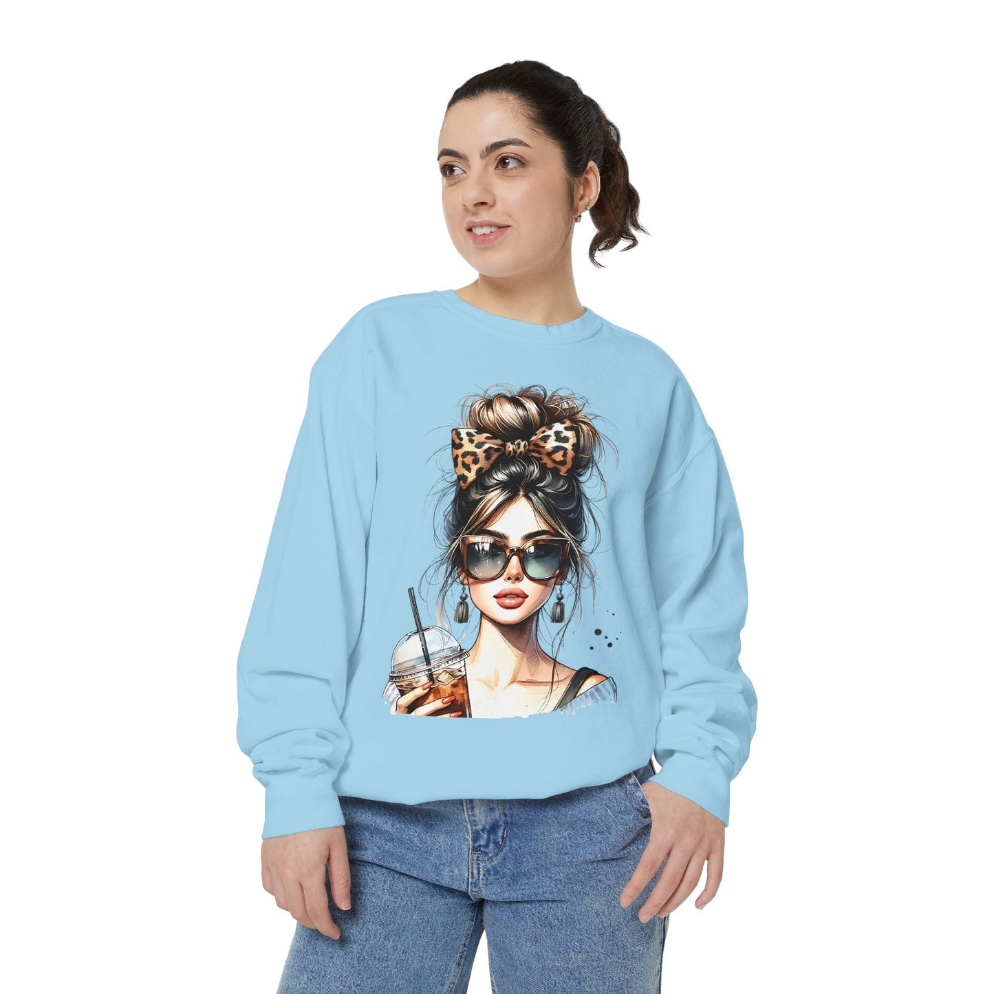 Fashionista Trendy Girl Coffee Sweatshirt for Women, Cozy Casual Wear, Gift for Fashion Lovers, Ideal for Everyday Style