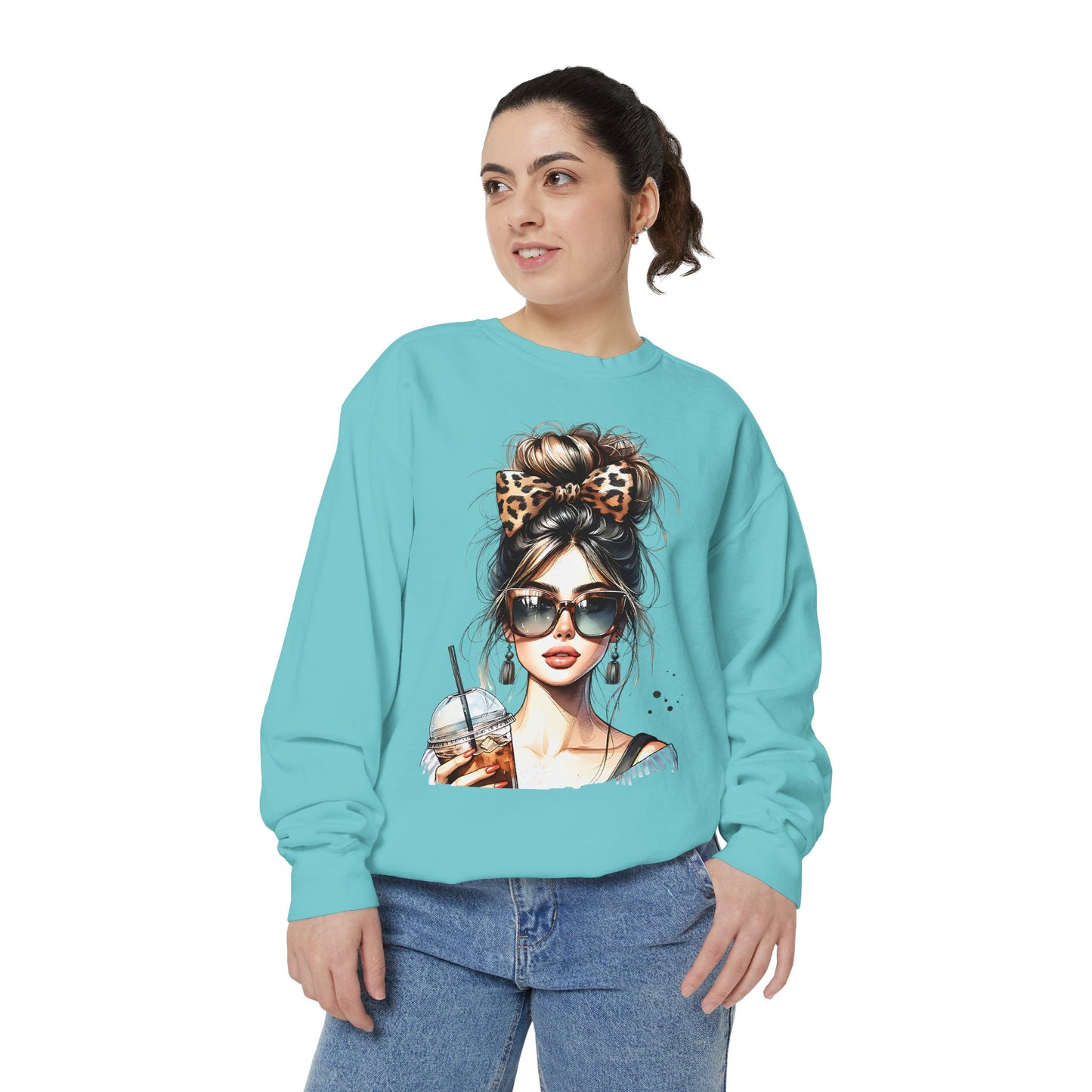 Fashionista Trendy Girl Coffee Sweatshirt for Women, Cozy Casual Wear, Gift for Fashion Lovers, Ideal for Everyday Style