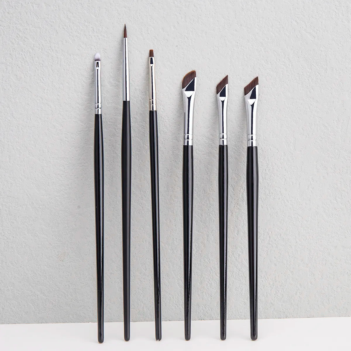 Blade Eyeliner Brush Ultra Thin Fine Angle Flat Eyebrow Brush Under The Eyes Place Makeup Brush Precise Detail Brush